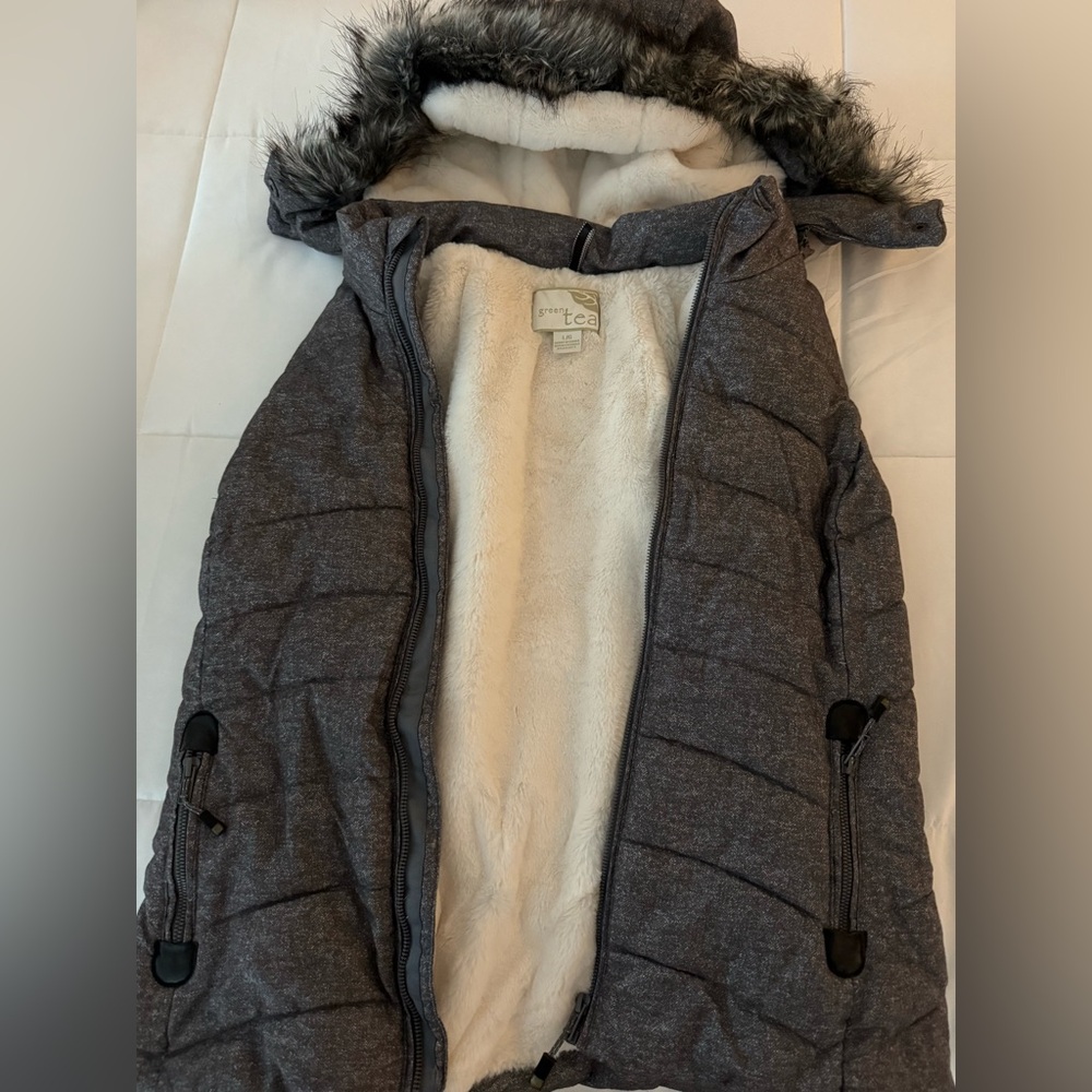 Women Gray and White Faux Vest
